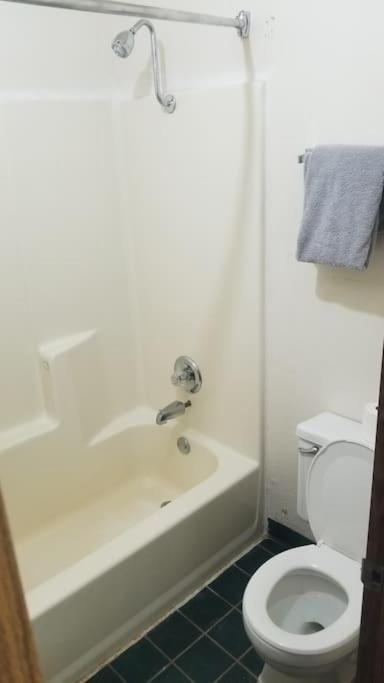 Osu King Bed Hotel Room 109 Wi-Fi Booking Stillwater Ngoại thất bức ảnh